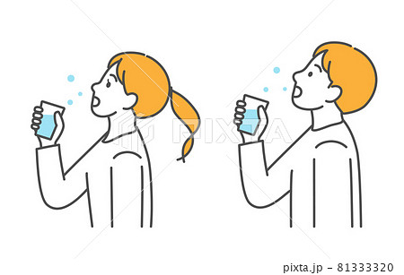 うがいをする男性と女性　感染症予防イラスト 81333320