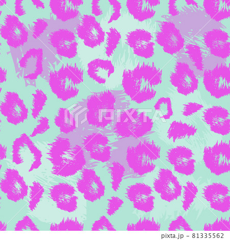 Leopard print pattern. Repeating seamless vector animal background. 81335562