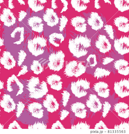 Leopard print pattern. Repeating seamless vector animal background. 81335563