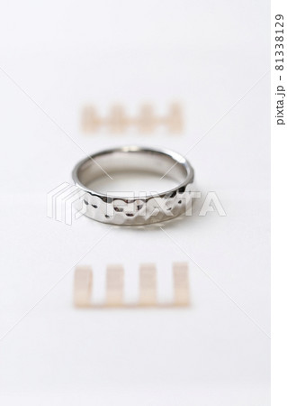 ダイヤモンド リング 宝石 81338129