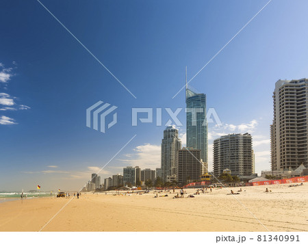 オーストラリア ゴールドコースト 「サーファーズ・パラダイス・ビーチ」Gold Coast, AUS 81340991
