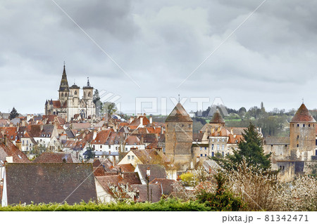 View of Semur-en-Auxois, France 81342471
