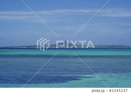 伊江島と沖縄の海風景 伊江島と沖縄の海風景 81345237
