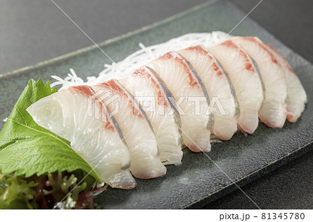 美味しいカンパチの刺身 81345780