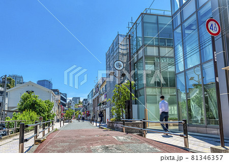 東京渋谷の都市風景　渋谷キャットストリート 81346357
