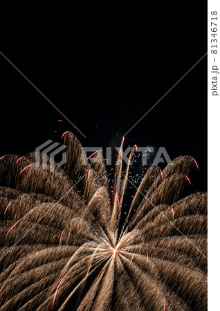 打上げ花火のイメージ写真 打上げ花火のイメージ写真 81346718