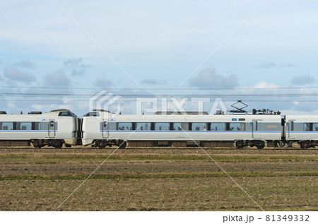 北陸本線 美川ー加賀笠間 JR西日本 683系 T32編成 ① クハ682-502(金沢) 山側 北陸本線 美川ー加賀笠間 JR西日本 683系 T32編成 ① クハ682-502(金沢) 山側 81349332
