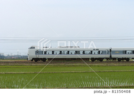 北陸本線 美川ー加賀笠間 JR西日本 683系 S10編成 ⑤ クモハ683-3518(金沢) 山側 北陸本線 美川ー加賀笠間 JR西日本 683系 S10編成 ⑤ クモハ683-3518(金沢) 山側 81350408
