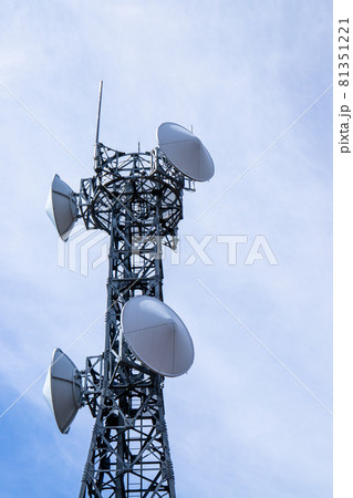 存在感のあるパラボラアンテナ塔 存在感のあるパラボラアンテナ塔 81351221