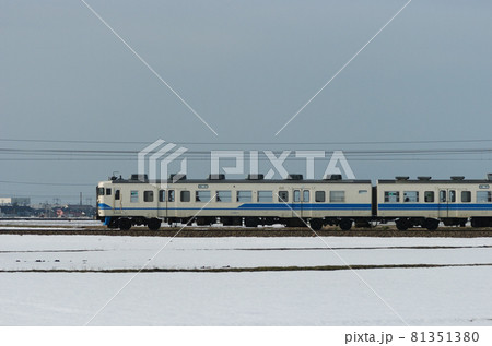 北陸本線　美川ー加賀笠間　JR西日本　413系　B01編成　③　クモハ413-1（金沢）　山側 81351380