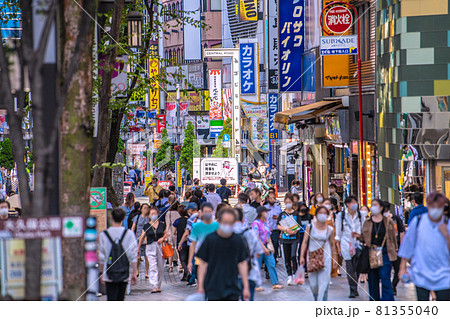 日本の東京都市景観 5534人過去2番目。全国2万5156人最多…Moa2番街から…＝8月19日 81355040