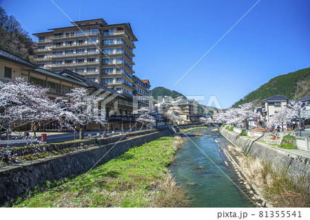 春のあつみ温泉 81355541