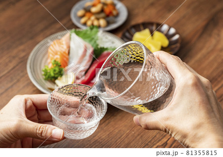 刺身 日本酒 家飲み 宅飲み 刺身 日本酒 家飲み 宅飲み 81355815