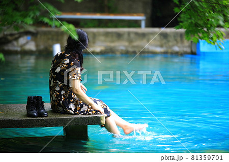 池 女性 女 81359701