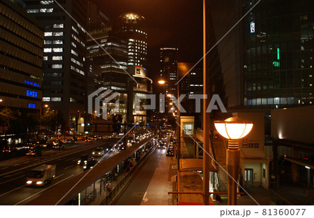 JR大阪駅前の夜景 81360077