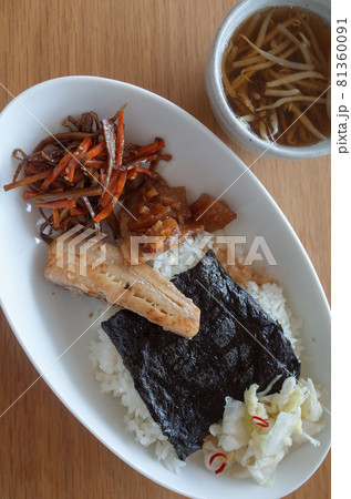 のり弁風のプレート のり弁風のプレート 81360091