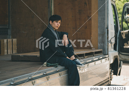 荷役 荷役 81361228