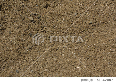 地 砂 石 81362007