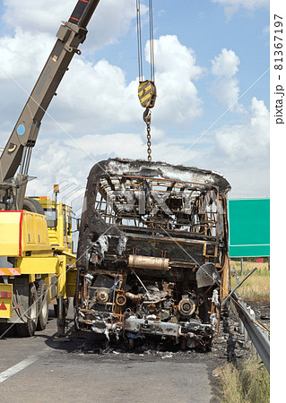 Highway Vehicle Recovery 81367197