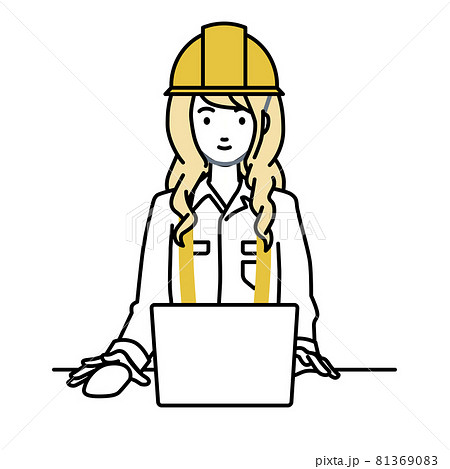 デスクで座ってPCを使っている工事現場の女性 デスクで座ってPCを使っている工事現場の女性 81369083