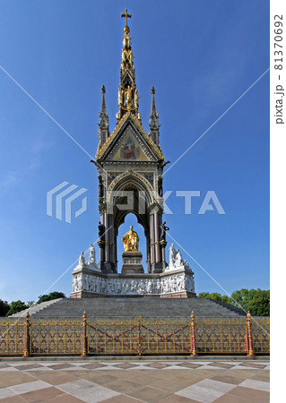 Royal memorial 81370692