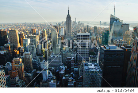 ニューヨーク・ミッドタウンの風景　アメリカ合衆国ニューヨーク州ニューヨーク市 81375434