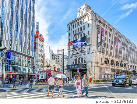 東京の都市風景　浅草駅 81376132