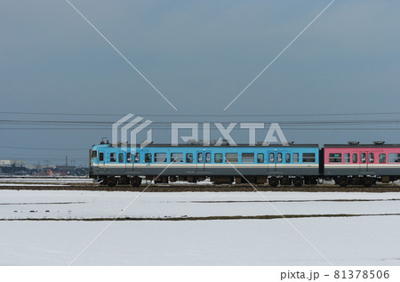 北陸本線　美川ー加賀笠間　JR西日本　415系　C11編成　①　クハ415-811（金沢）　山側 81378506