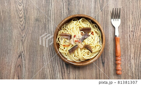 しいたけのペペロンンチーノ しいたけのペペロンンチーノ 81381307