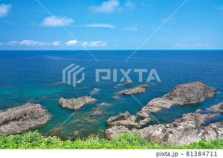 【奥能登 珠洲岬からの風景】 石川県珠洲市三崎町寺家 【奥能登 珠洲岬からの風景】 石川県珠洲市三崎町寺家 81384711