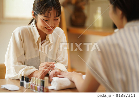 ネイリスト イメージ ネイリスト イメージ 81387211