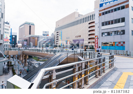 八王子駅北口　駅前風景 81387382