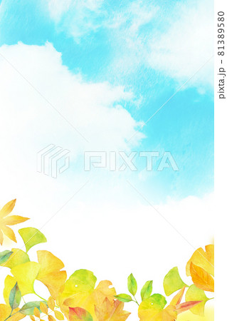 銀杏と青空　水彩イラスト　背景素材 81389580