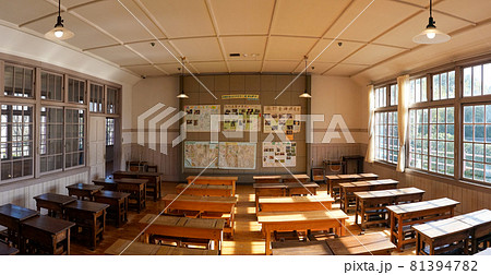 かしい昔の教室 旧府中尋常高等小学校校舎（東京都府中市　府中郷土の森） 81394782