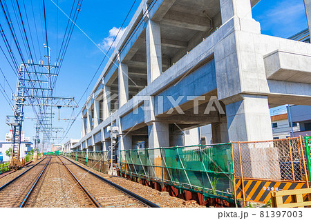 阪急線の高架橋工事 81397003