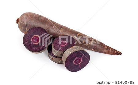 purple carrot isolated on white background 81400788