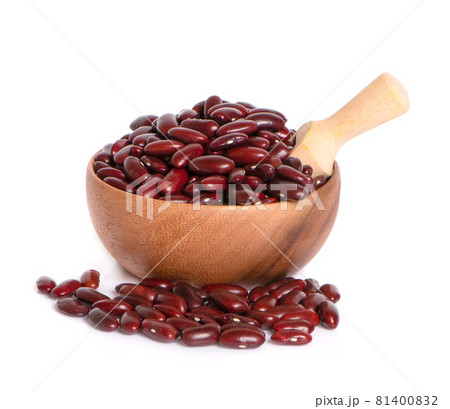 Grains Red bean in wooden bowl and spoon putting on linen and wood backgroud Grains Red bean in wooden bowl and spoon putting on linen and wood backgroud 81400832