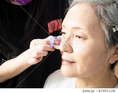 エルダー 長老 老人 81401138