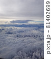 雲海が広がる上空 81402699