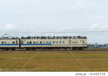 北陸本線 美川ー加賀笠間 JR西日本 419系 D11編成 ③ クモハ419-11(敦賀) 山側 北陸本線 美川ー加賀笠間 JR西日本 419系 D11編成 ③ クモハ419-11(敦賀) 山側 81405759