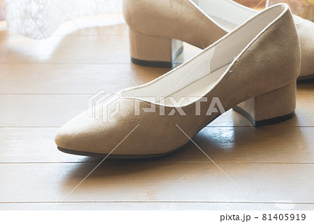 ベージュ色ポインテッドトゥパンプス	 ベージュ色ポインテッドトゥパンプス	 81405919