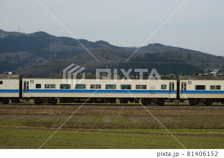 北陸本線 石動-福岡 JR西日本 419系 D15編成 ② モハ418-15(敦賀) 山側 北陸本線 石動-福岡 JR西日本 419系 D15編成 ② モハ418-15(敦賀) 山側 81406152