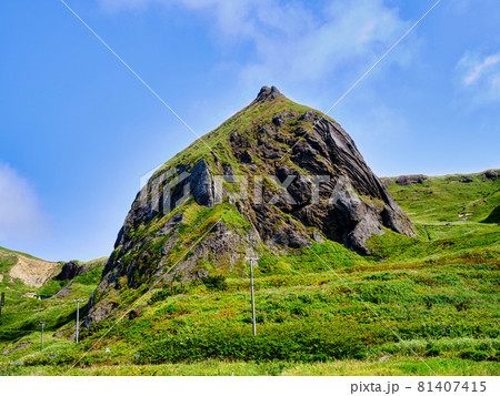 礼文島の桃岩付近の風景 礼文島の桃岩付近の風景 81407415