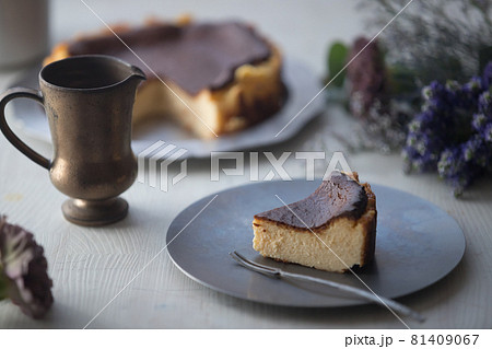 バスクチーズケーキ 81409067