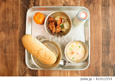 懐かしの給食献立　瓶牛乳 81411554