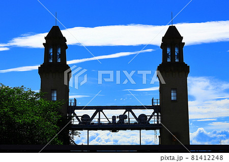 名古屋市中川区　中川運河側の松重閘門と尖塔 81412248