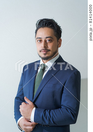ビジネスマン　30代　中東系 81414000