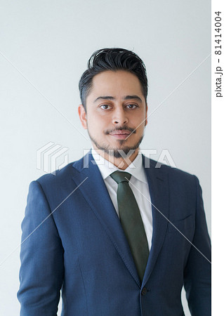 ビジネスマン　30代　中東系 81414004
