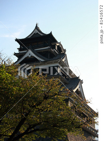 震災前の熊本城天守閣 81416572