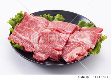 牛カルビ　焼肉 81418704